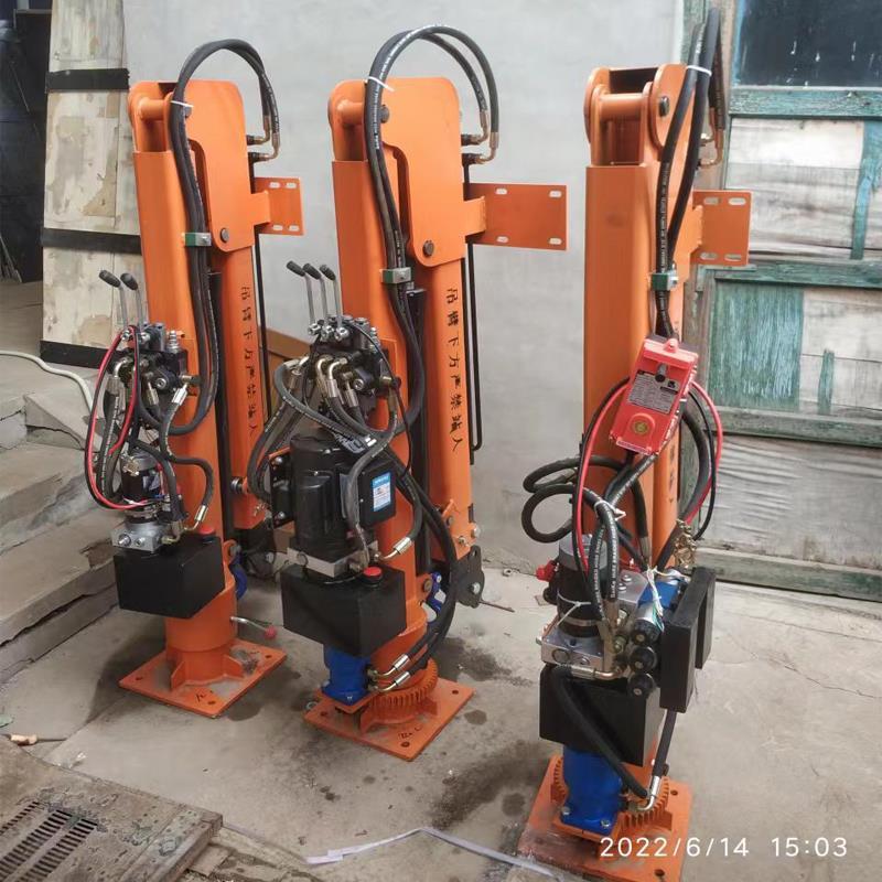 冷水江市重汽蓝牌随车吊 3.2吨 国六动力强 液压驱动 农用自卸起重机